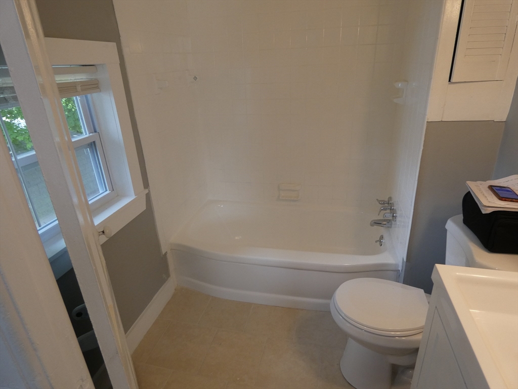 94 Maple Street, Unit 2 Gardner, MA 01440 - Photo 18 of 21