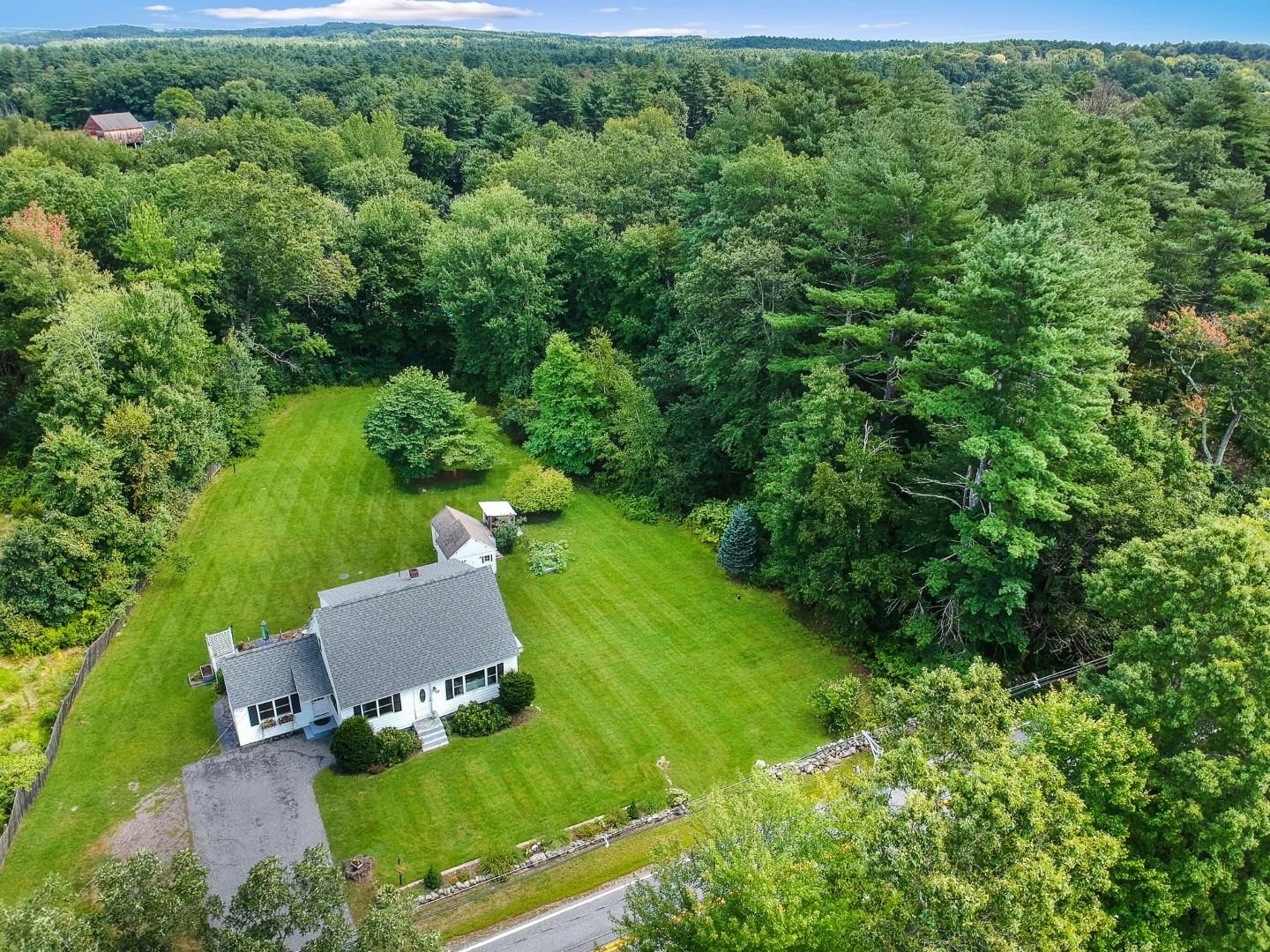 58 Hayden Road Pelham, NH 03076 - Photo 13 of 28
