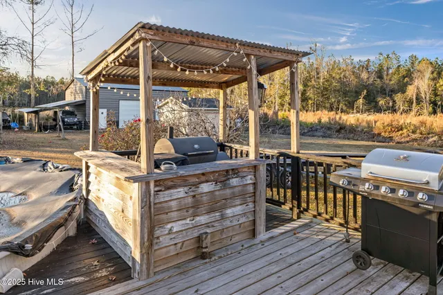 $430,000 | 3310 Mary's Chapel Church Road, Aurora, NC 27806