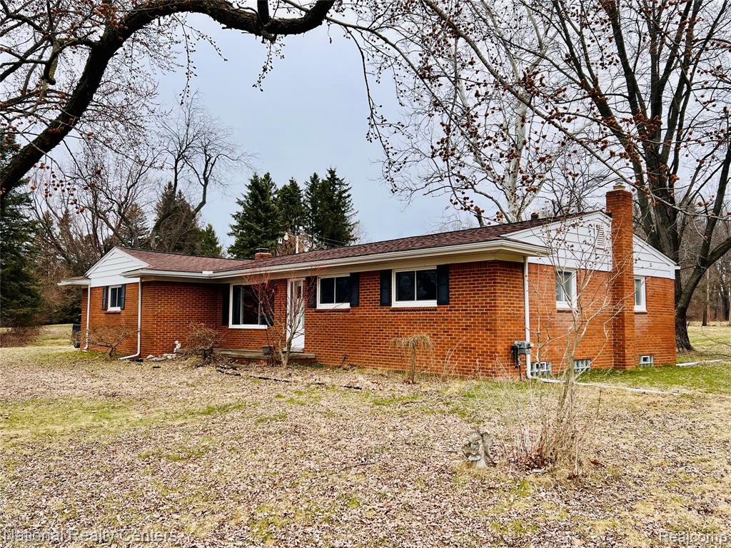 1900 North Hughes Road Howell, MI 48843 - Photo 7 of 50 Gallery Image 7