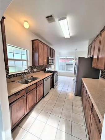$2,100 | 10026 Gil Jr Lane, Houston, TX 77075
