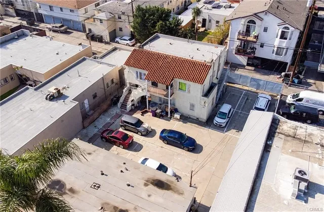 a view of building with an outdoor space