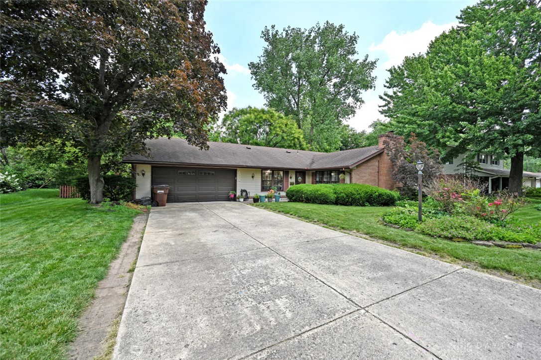 2665 Hemphill Road Kettering, OH 45440 - Photo 3 of 48