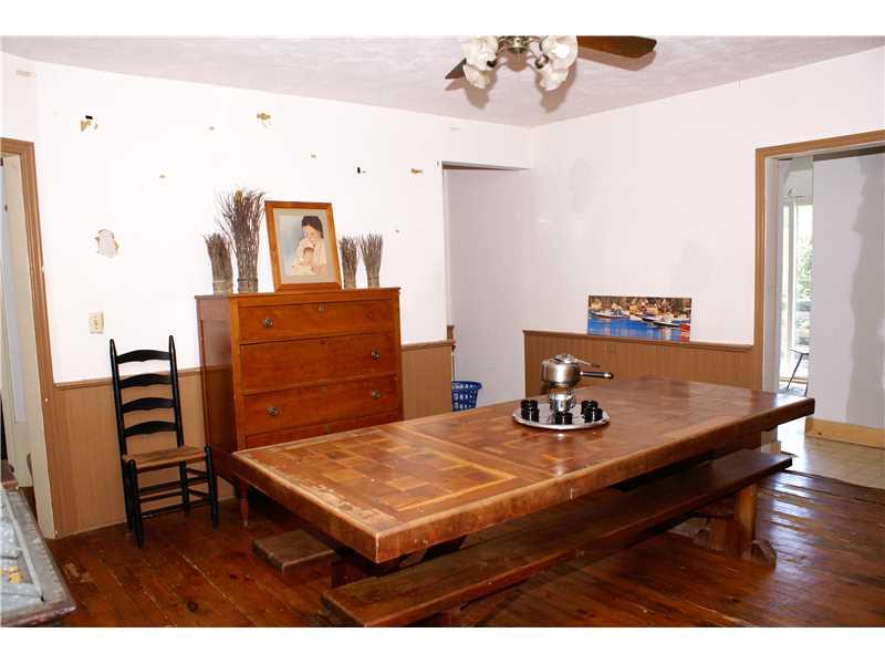 425 Sangree Road Pittsburgh, PA 15237 - Photo 7 of 19 Dining Room.