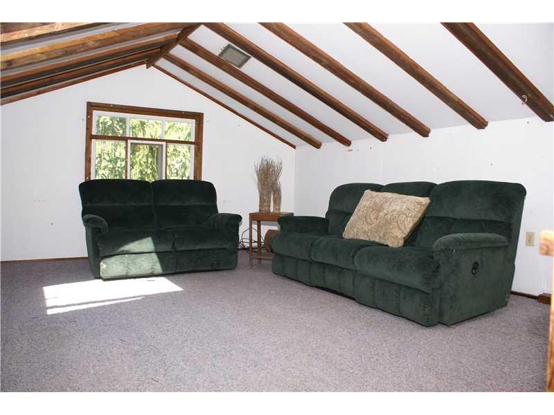 425 Sangree Road Pittsburgh, PA 15237 - Photo 10 of 19 Family Room.