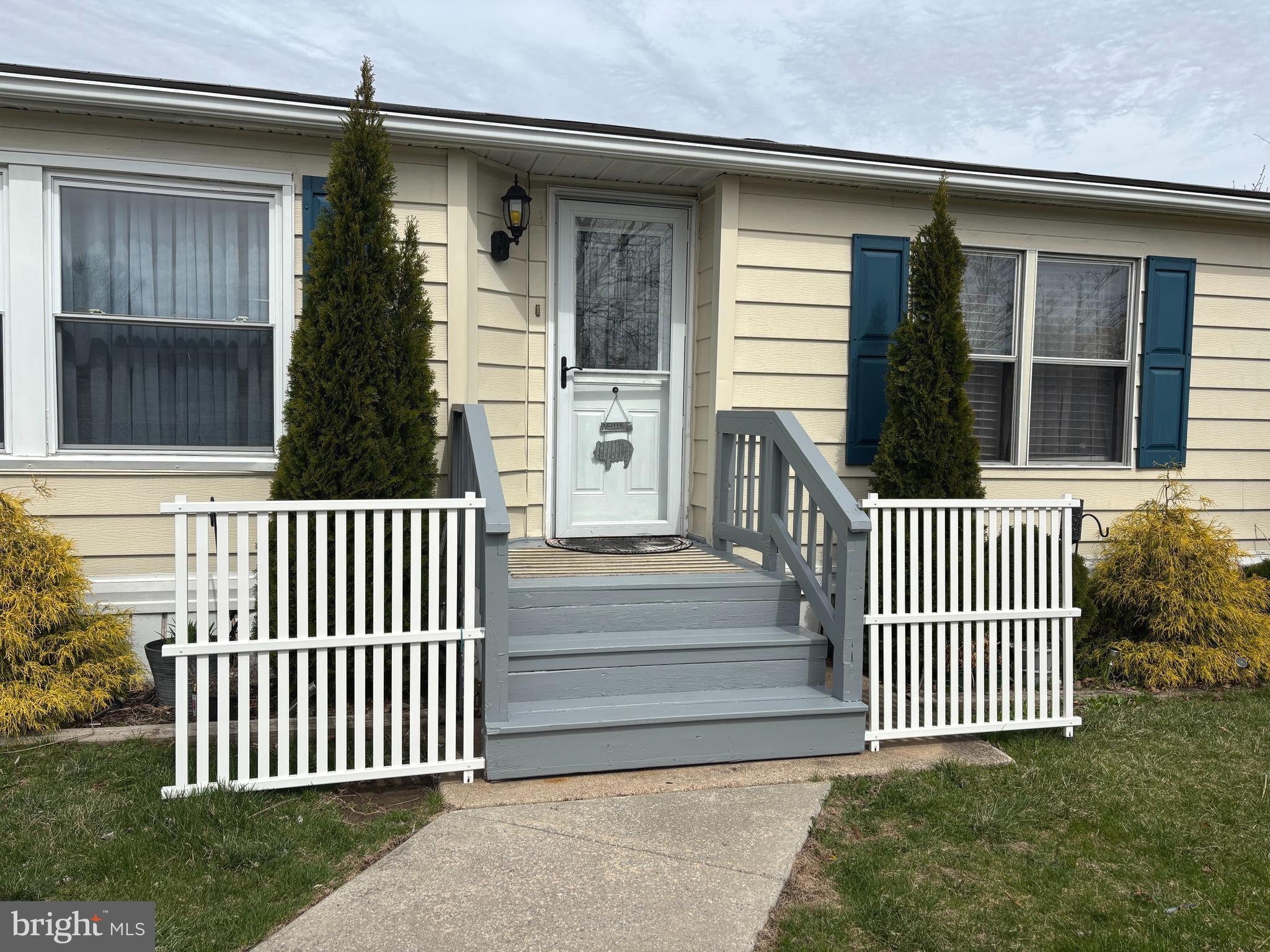 Close up of entry way