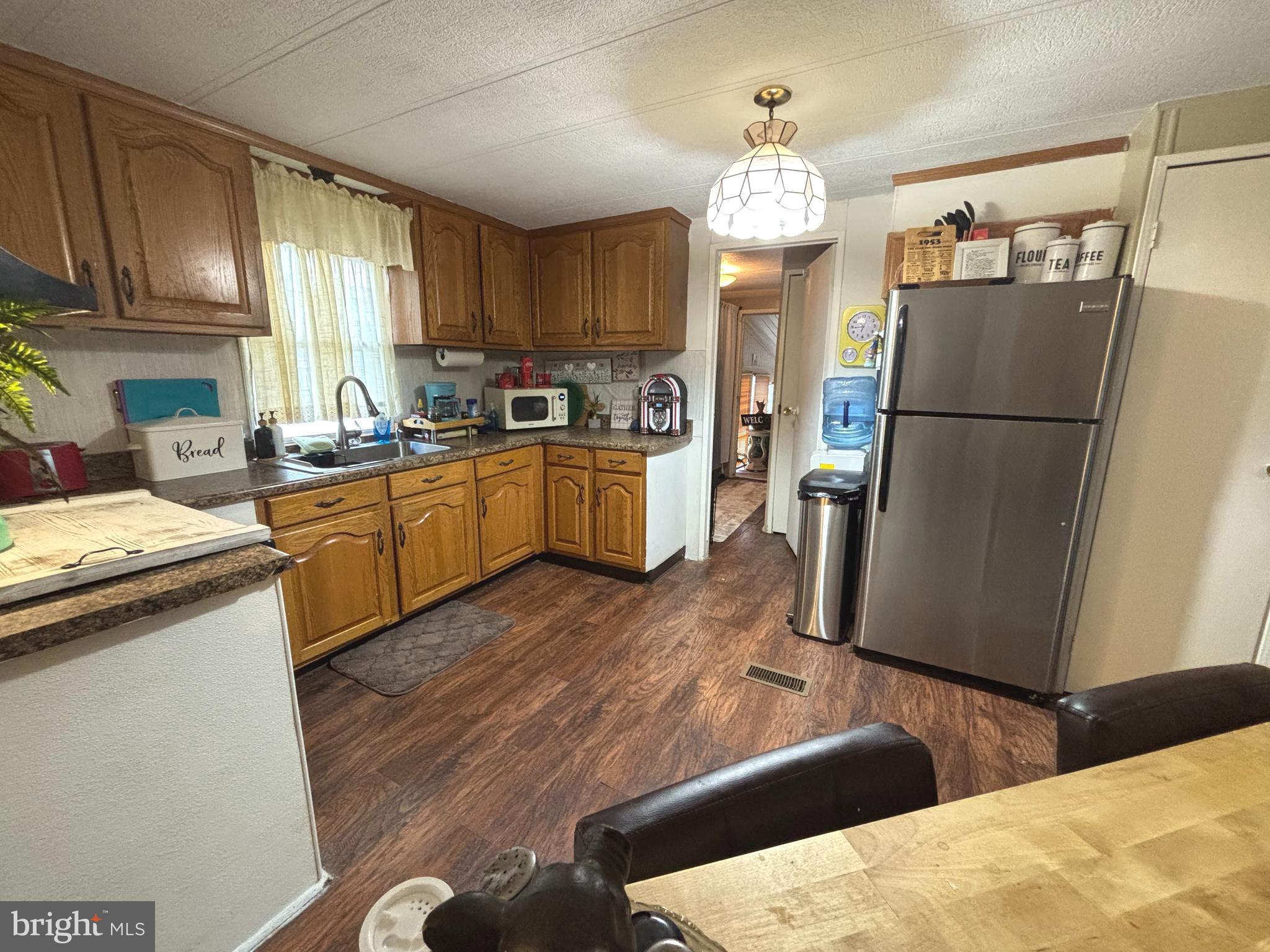 255 Rabbit Run North Wales, PA 19454 - Photo 10 of 17 Kitchen with breakfast bar and door to laundry