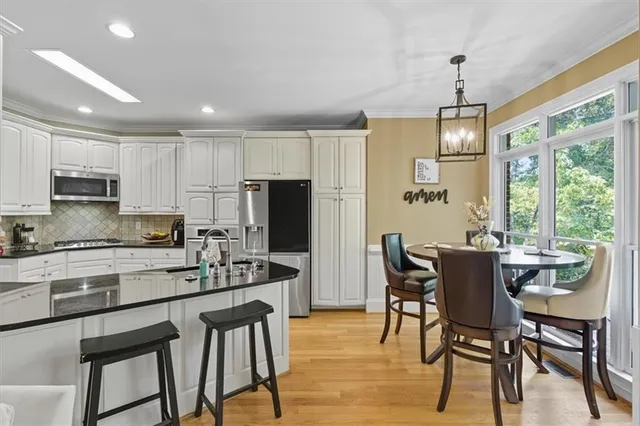 $749,999 | 11 Breckenridge Road Southeast, Rome, GA 30161