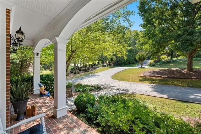 $749,999 | 11 Breckenridge Road Southeast, Rome, GA 30161