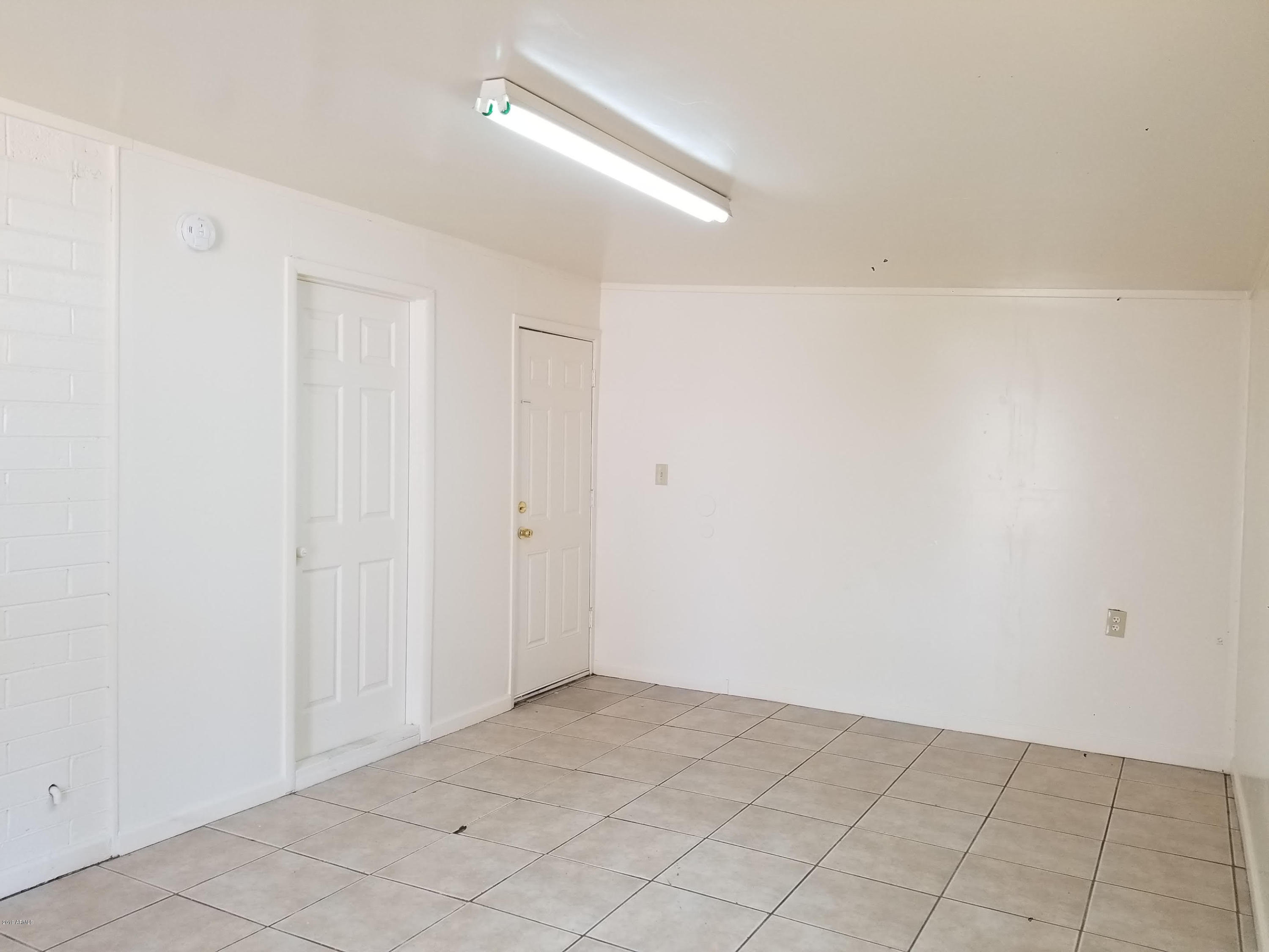 2744 West Bethany Home Road Phoenix, AZ 85017 - Photo 18 of 23 Den