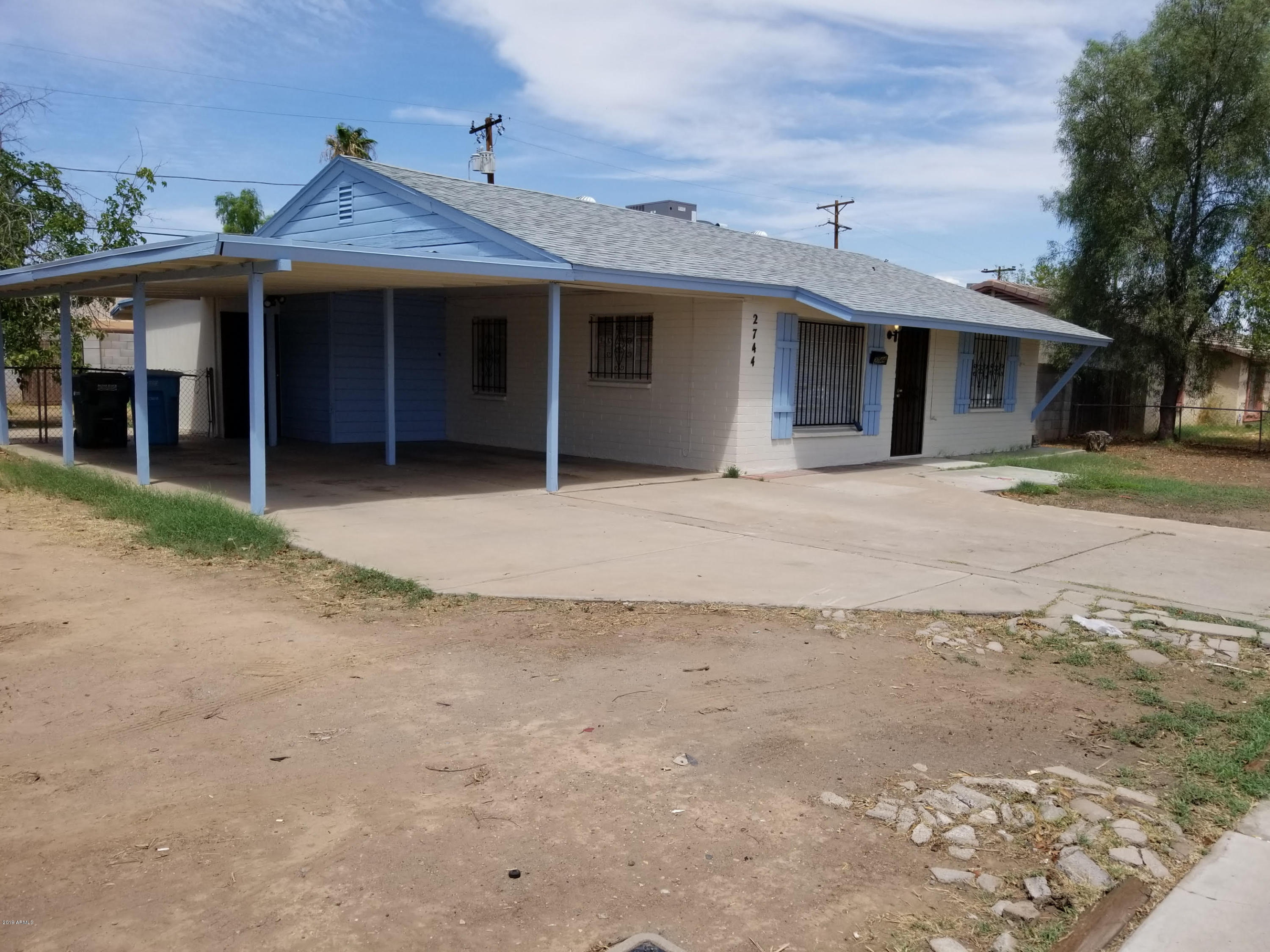2744 West Bethany Home Road Phoenix, AZ 85017 - Photo 2 of 23 Front