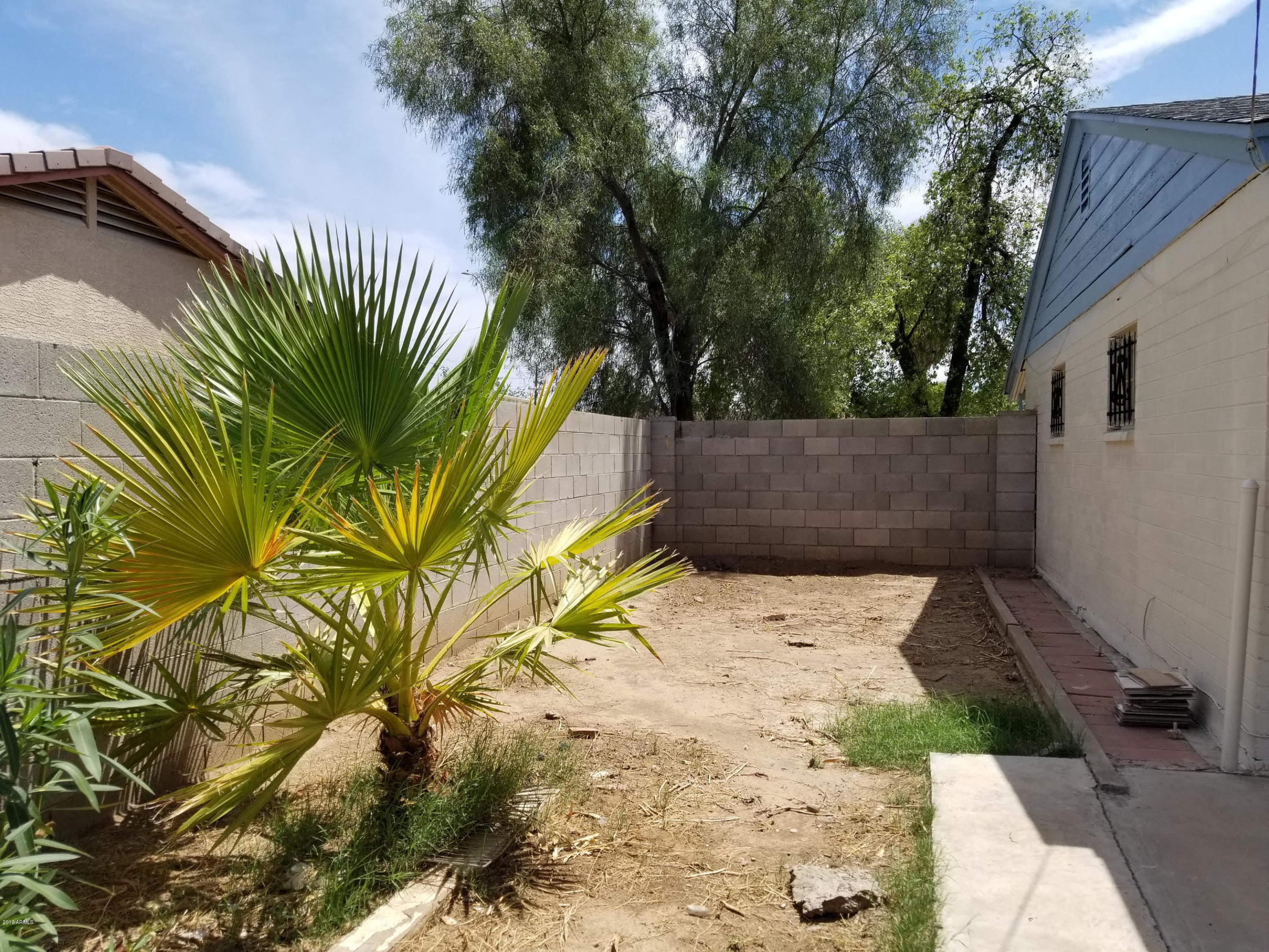 2744 West Bethany Home Road Phoenix, AZ 85017 - Photo 23 of 23 Side of the house