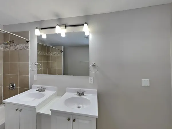 $3,229 | 13516 Grand Avenue, Burnsville, MN 55337