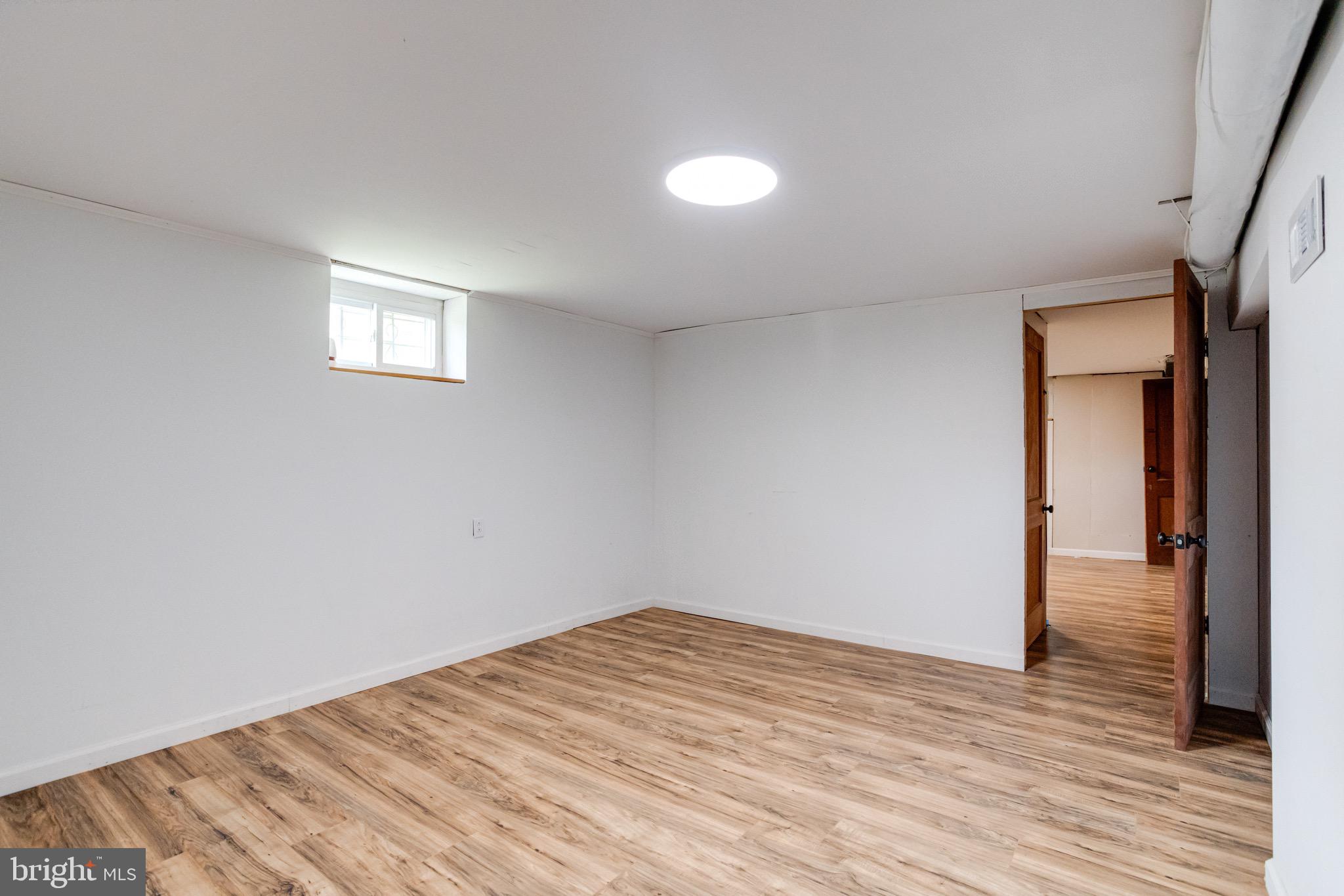 905 Regester Avenue Baltimore, MD 21239 - Photo 36 of 43
