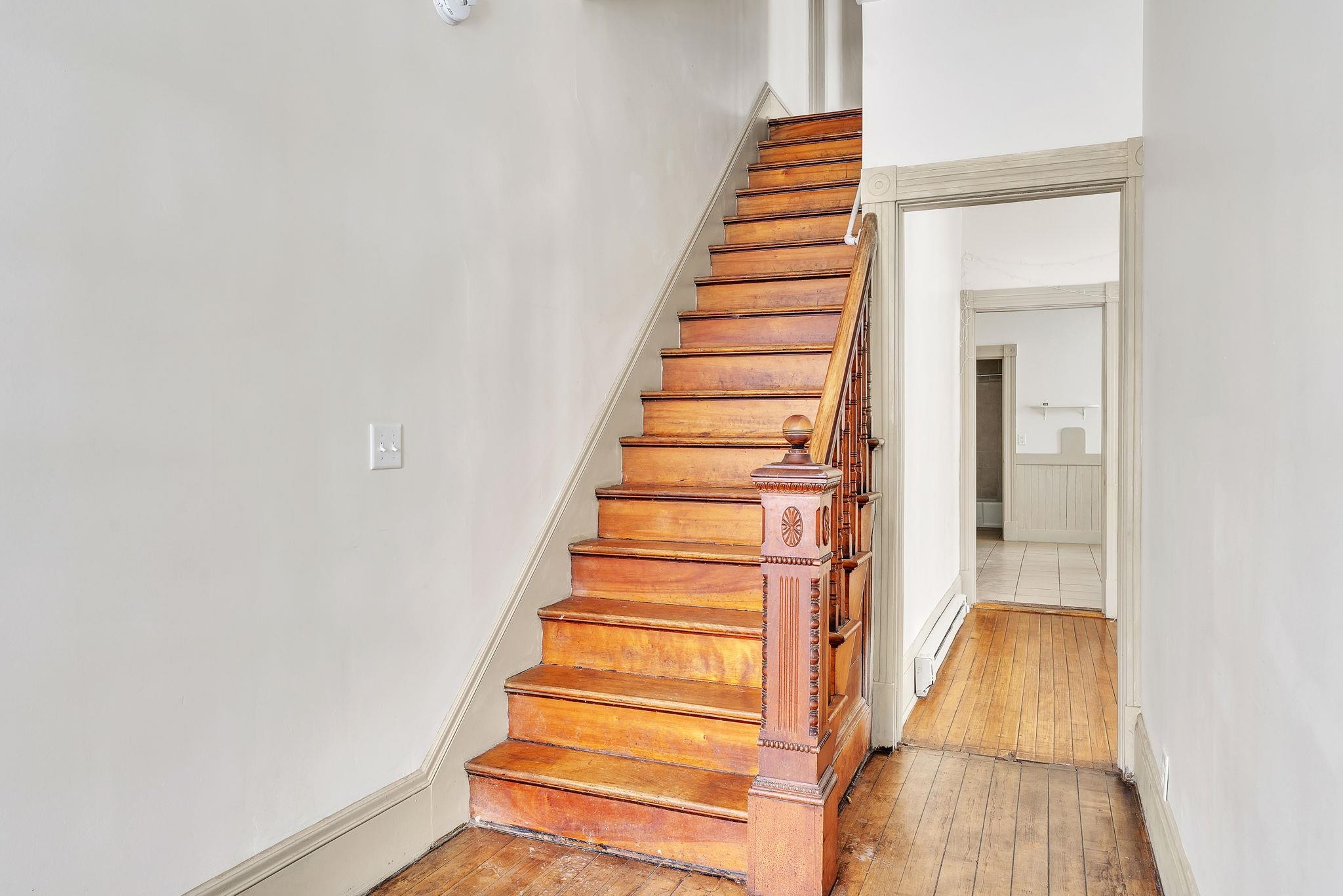 32 Jefferson Street Barre, VT 05641 - Photo 4 of 39