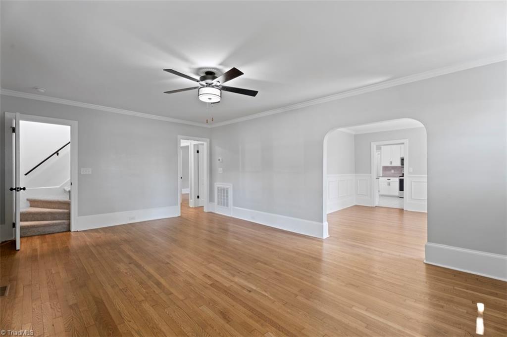 632 Stokesburg Road Walnut Cove, NC 27052 - Photo 19 of 40 Living Room