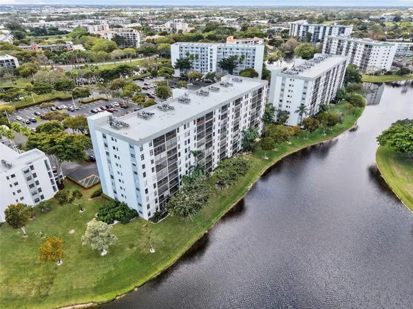 $315,000 | 2215 Cypress Island Drive, Unit 701, Pompano Beach, FL 33069