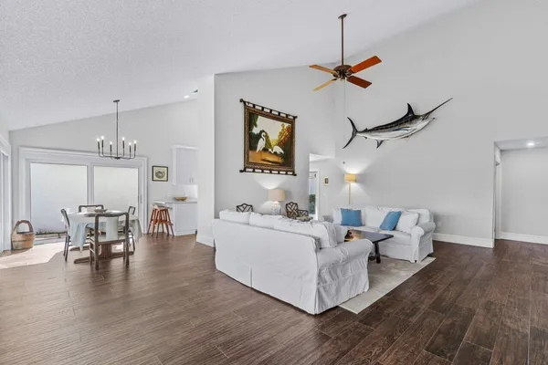 $5,300 | 247 River Park Drive, Jupiter, FL 33477