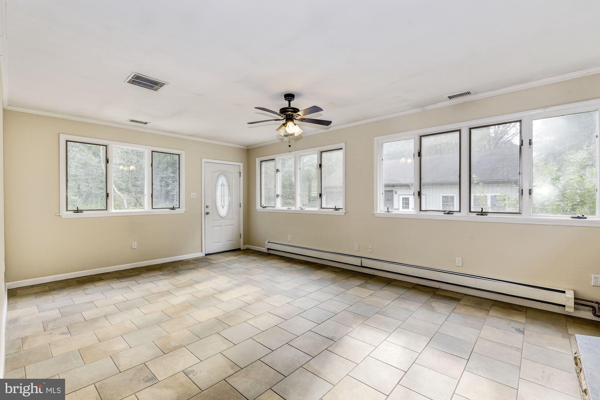166 Ridge Road Southampton, NJ 08088 - Photo 15 of 35 Family Room