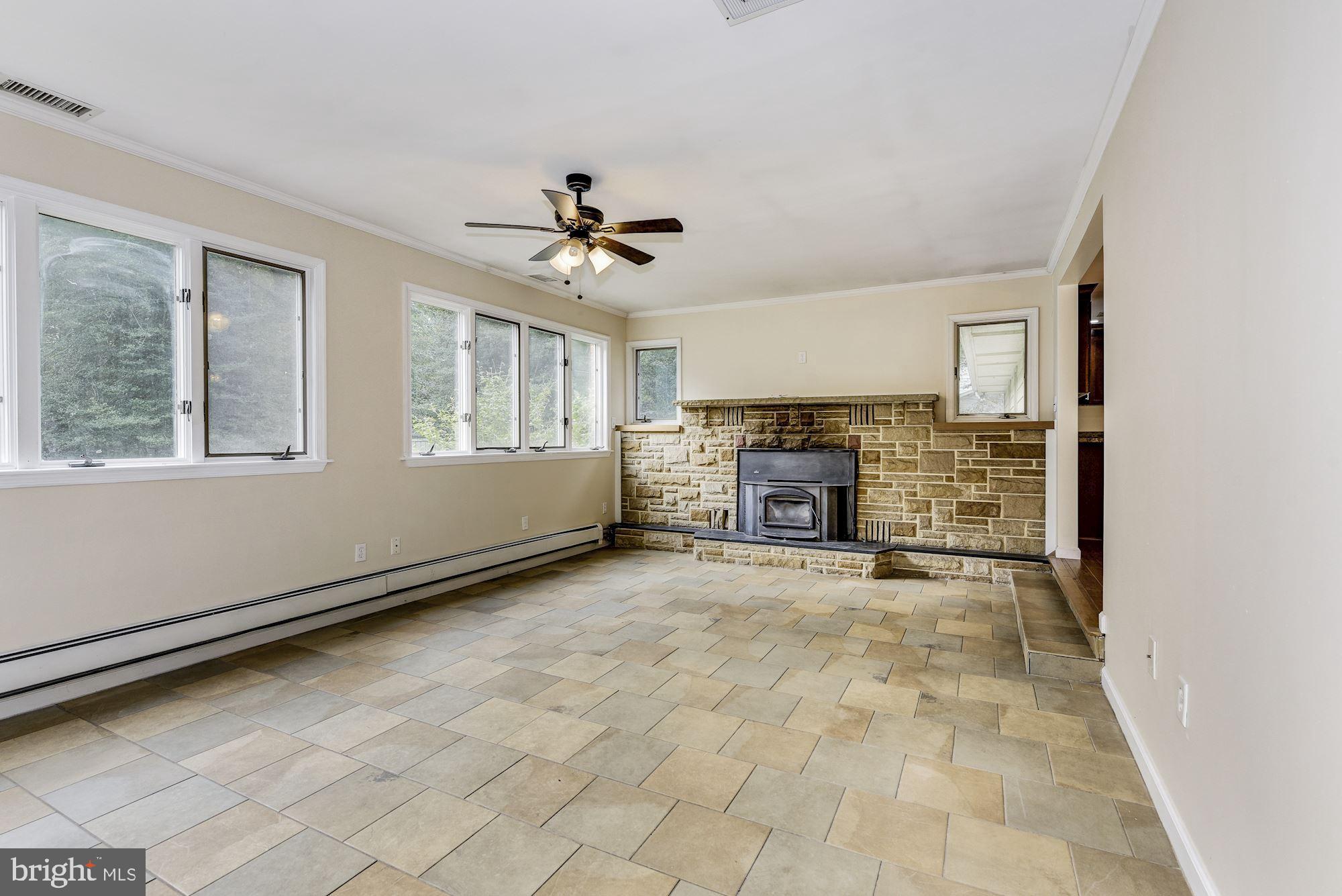 166 Ridge Road Southampton, NJ 08088 - Photo 17 of 35 Family Room