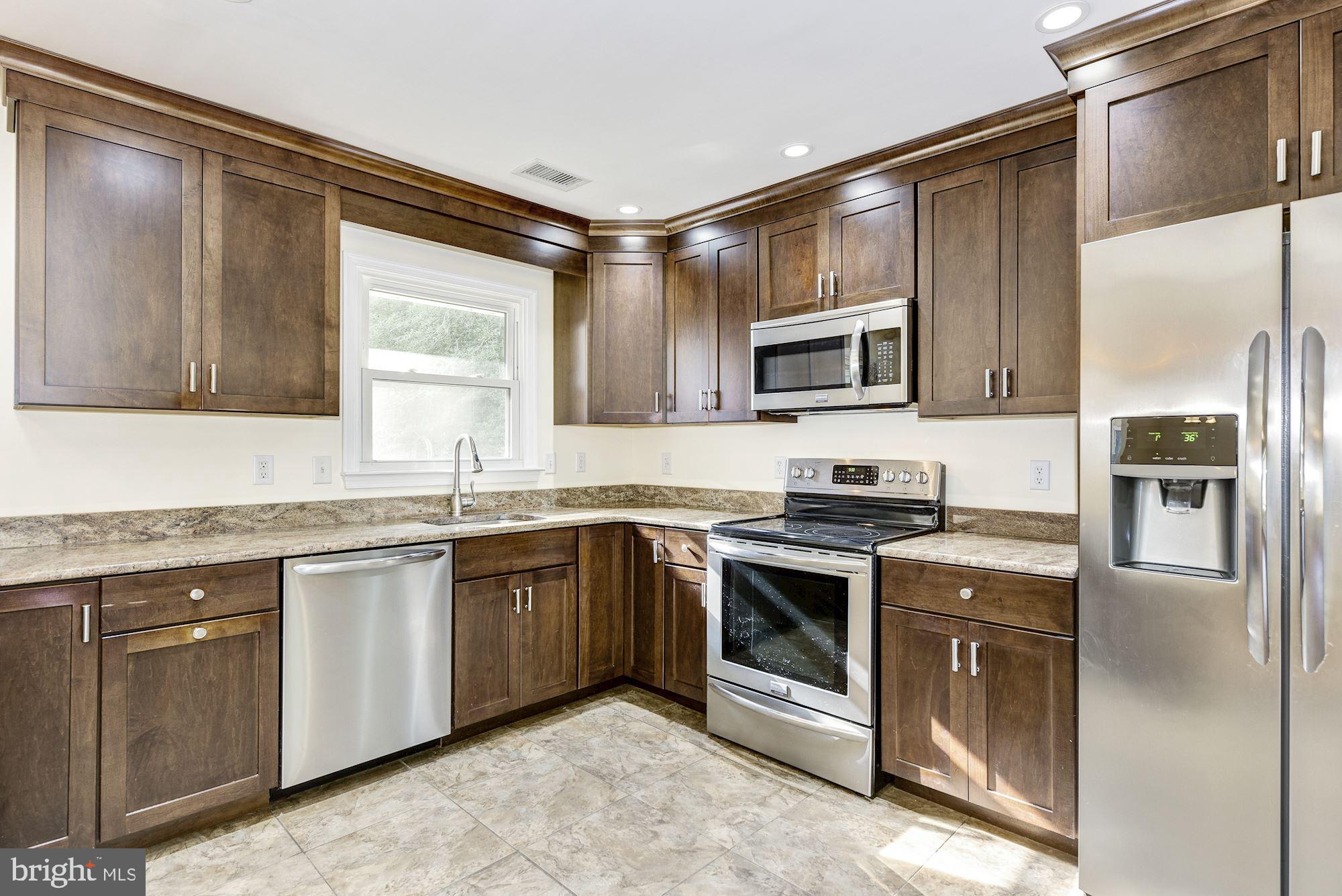166 Ridge Road Southampton, NJ 08088 - Photo 8 of 35 Kitchen