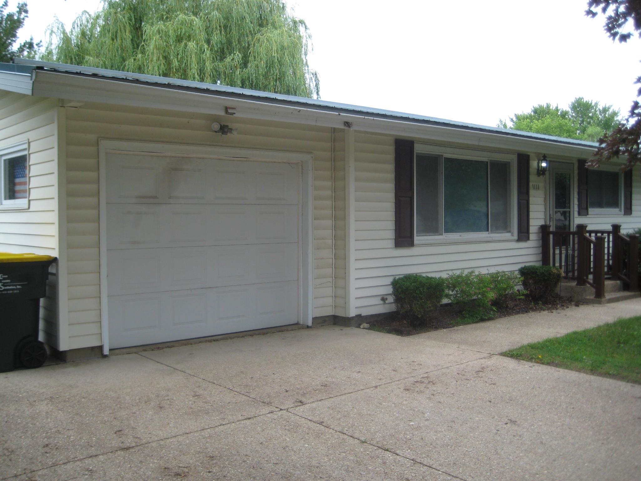 1111 South 5th Street Prairie du Chien, WI 53821 - Photo 4 of 26