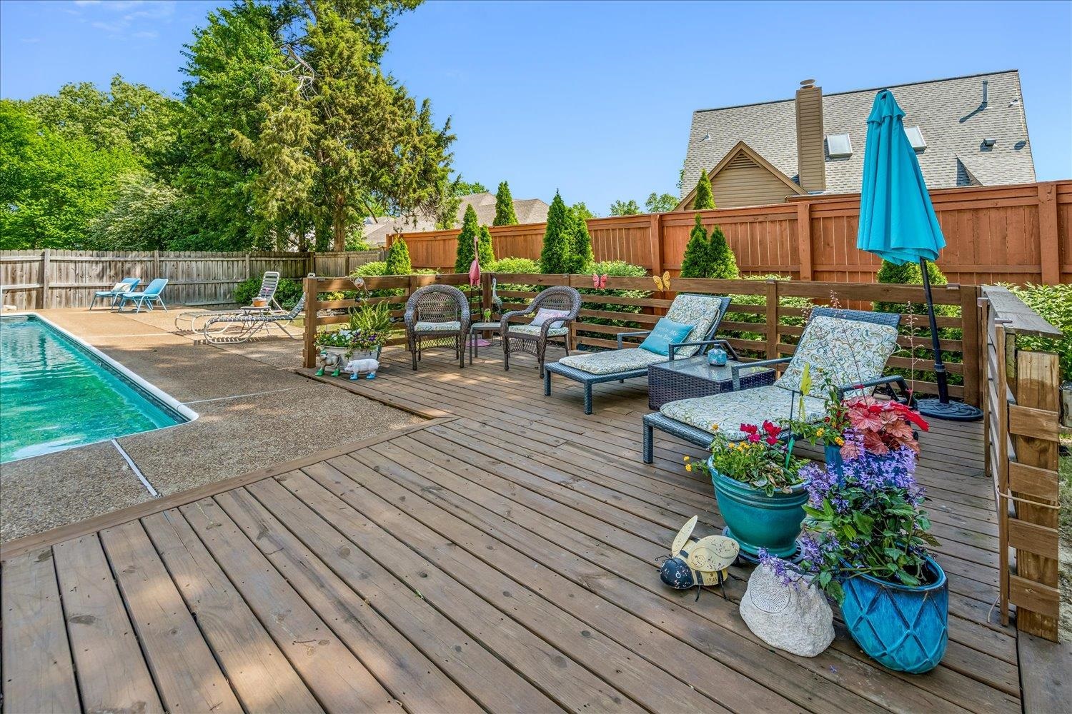 2944 Charles Bryan Road Bartlett, TN 38134 - Photo 16 of 36 a view of outdoor space and deck