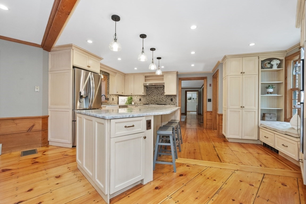 173 Wilder Road Bolton, MA 01740 - Photo 7 of 41