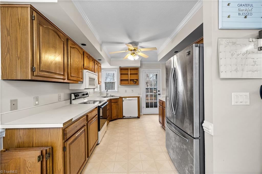 4203 Hunting Meadow Road Greensboro, NC 27406 - Photo 17 of 45