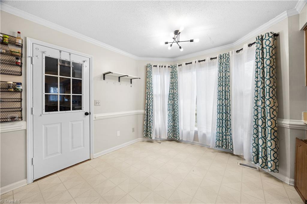 4203 Hunting Meadow Road Greensboro, NC 27406 - Photo 21 of 45