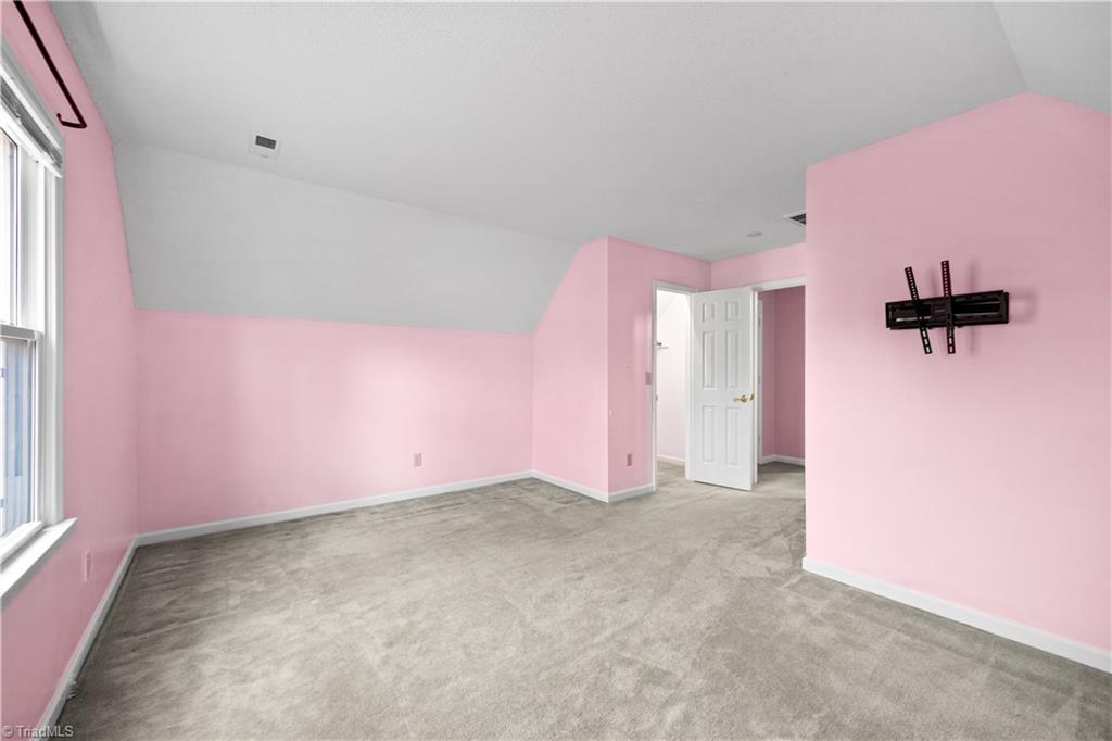 4203 Hunting Meadow Road Greensboro, NC 27406 - Photo 35 of 45