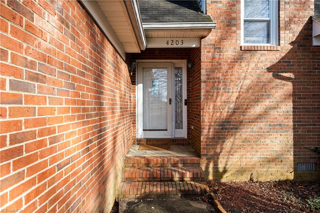 4203 Hunting Meadow Road Greensboro, NC 27406 - Photo 4 of 45