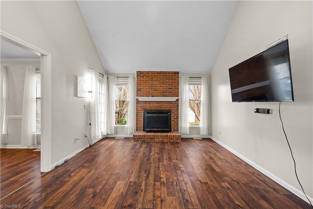 4203 Hunting Meadow Road Greensboro, NC 27406 - Photo 7 of 45