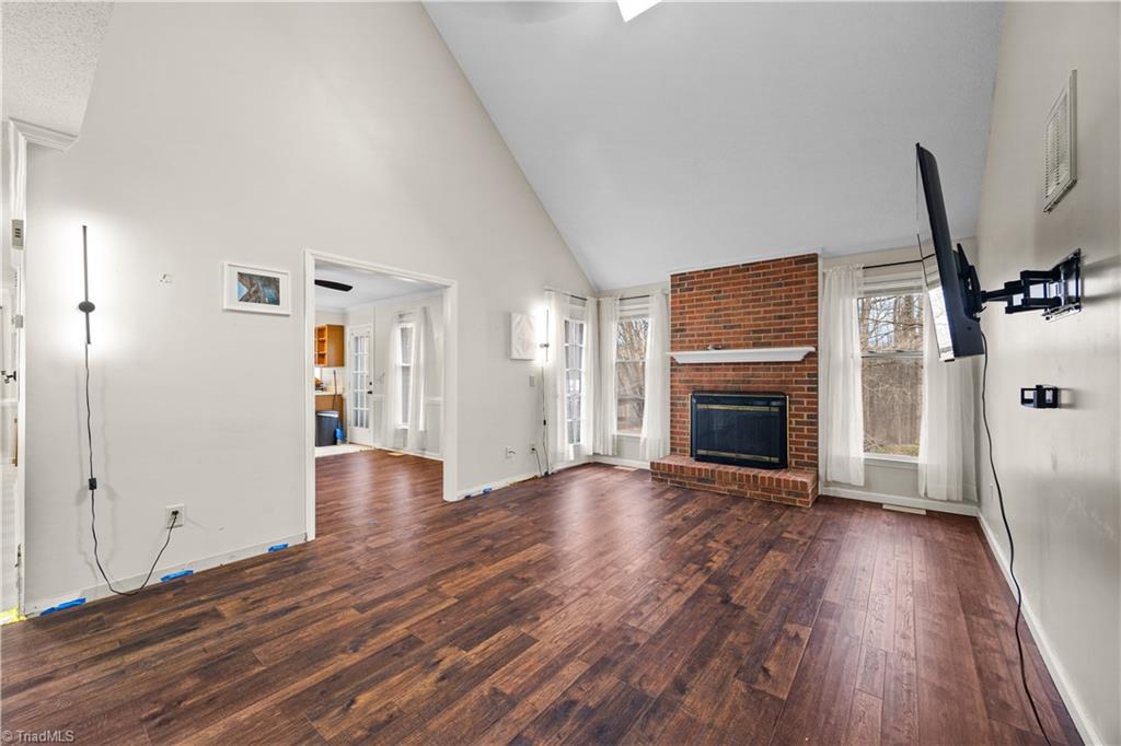 4203 Hunting Meadow Road Greensboro, NC 27406 - Photo 9 of 45