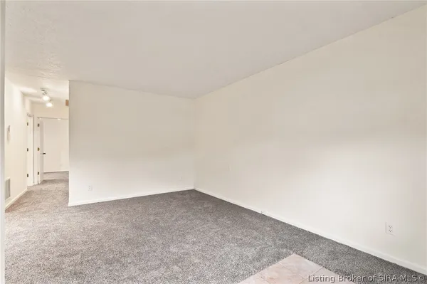 $125,000 | 710 Victoria Court, New Albany, IN 47150