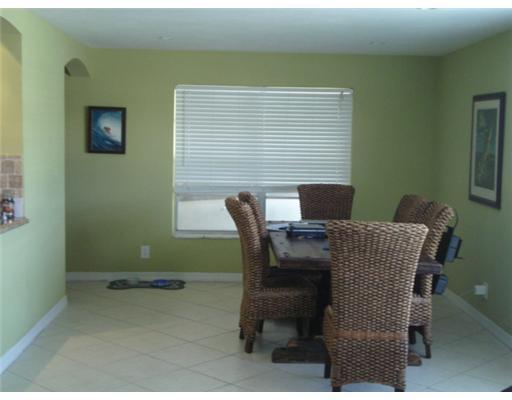498 Northeast 28th Terrace Boca Raton, FL 33431 - Photo 8 of 16 Additional Photo