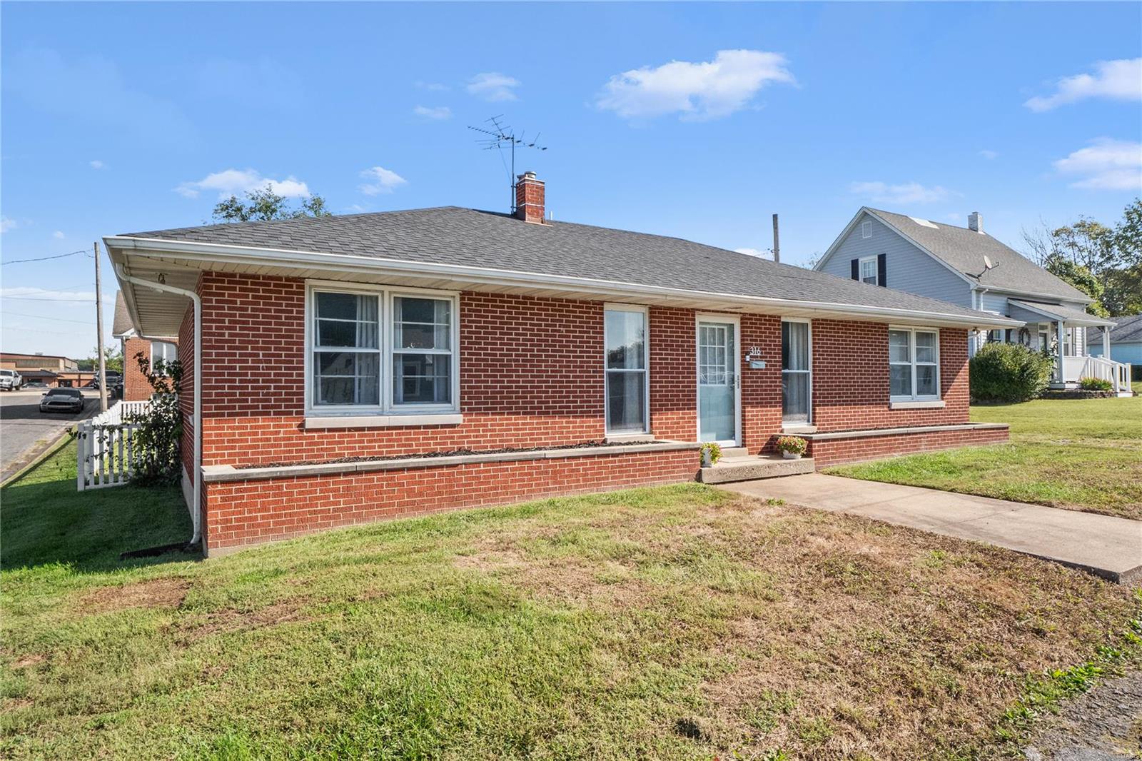 316 South Rapp Avenue Columbia, IL 62236 - Photo 2 of 26 Gallery Image 2
