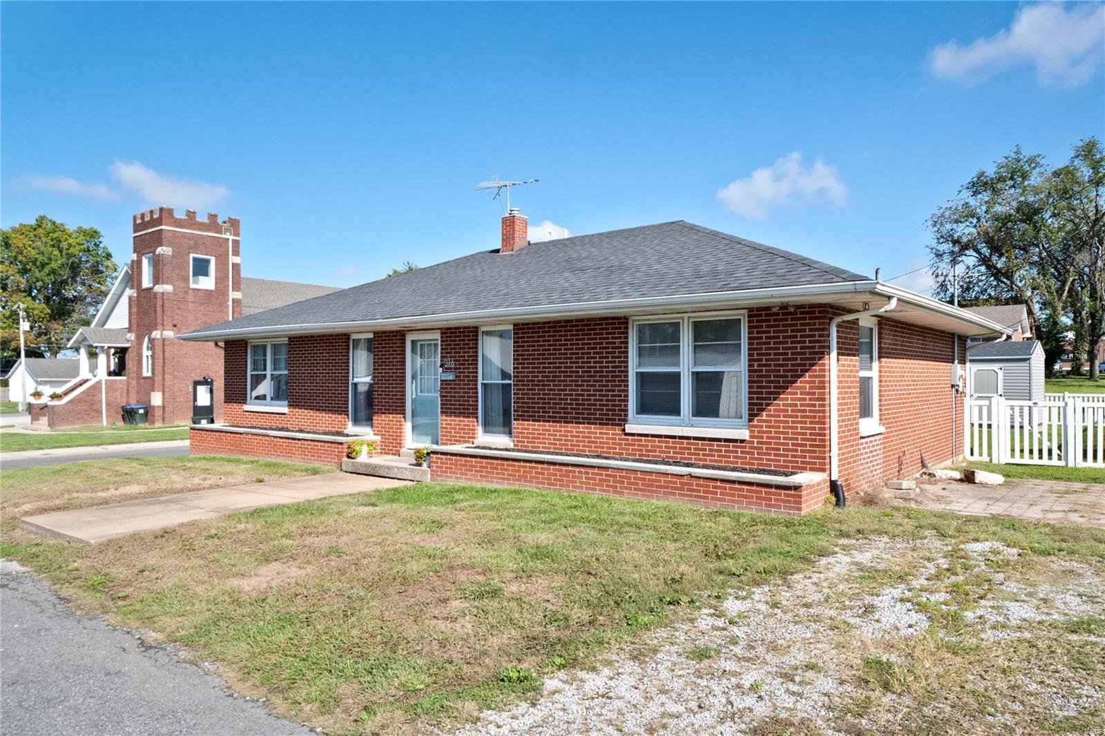 316 South Rapp Avenue Columbia, IL 62236 - Photo 3 of 26 Gallery Image 3