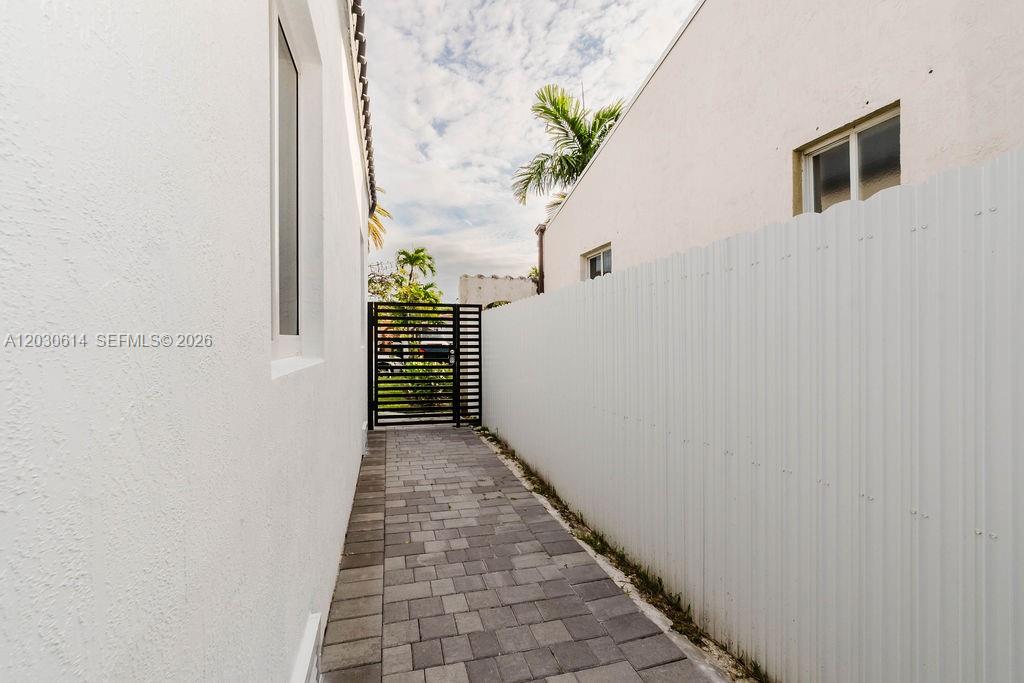 2101 Southwest 16th Terrace Miami, FL 33145 - Photo 27 of 45
