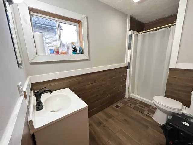 $170,000 | 1214 East Broadway, Logansport, IN 46947