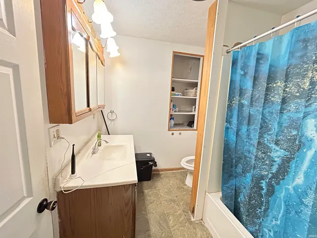 $170,000 | 1214 East Broadway, Logansport, IN 46947