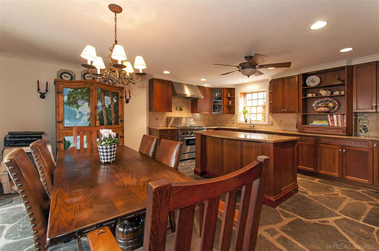 264 Lewiston Road Grosse Pointe Farms, MI 48236 - Photo 16 of 40
