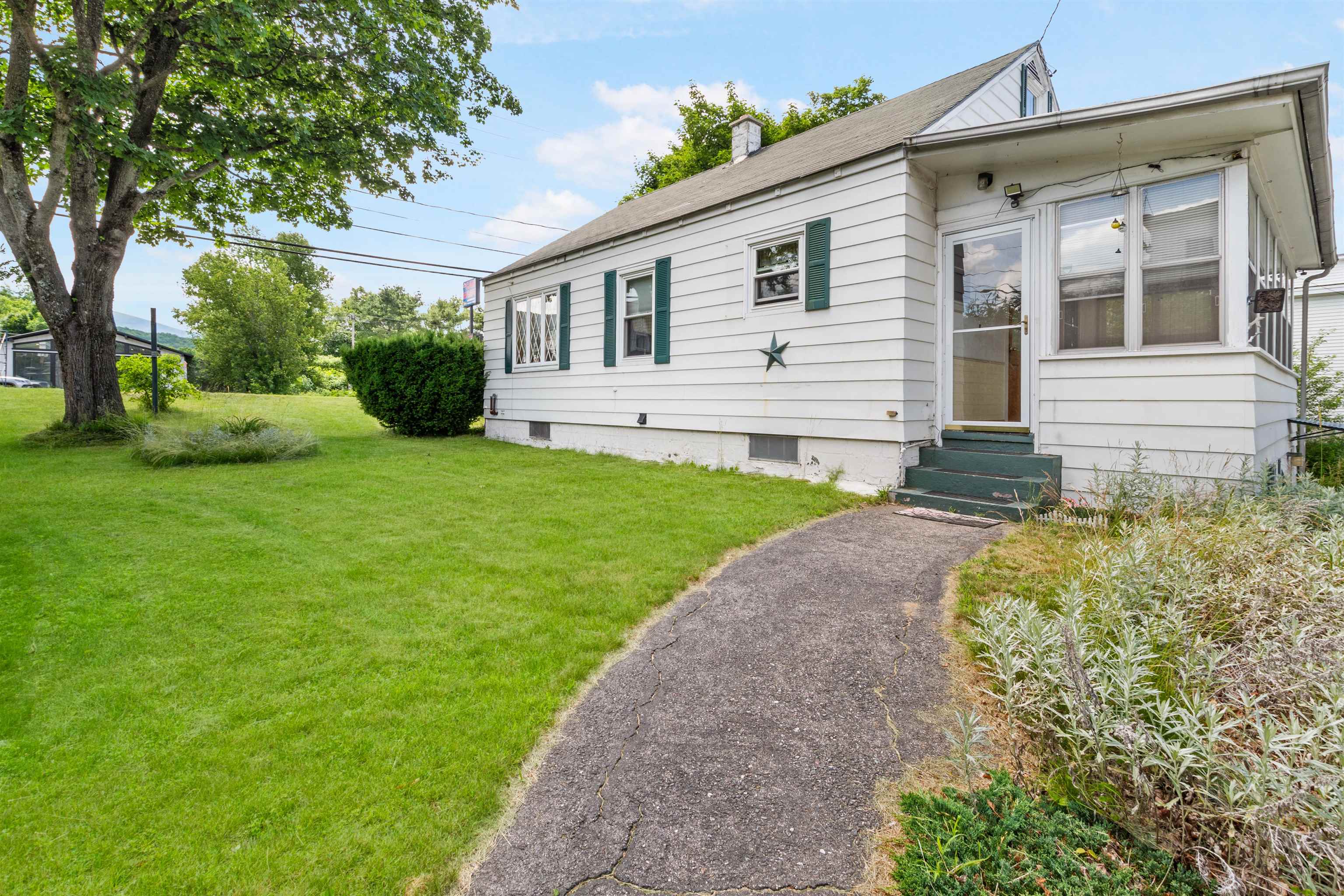 400 Main Street Gorham, NH 03581 - Photo 13 of 39 Gallery Image 13