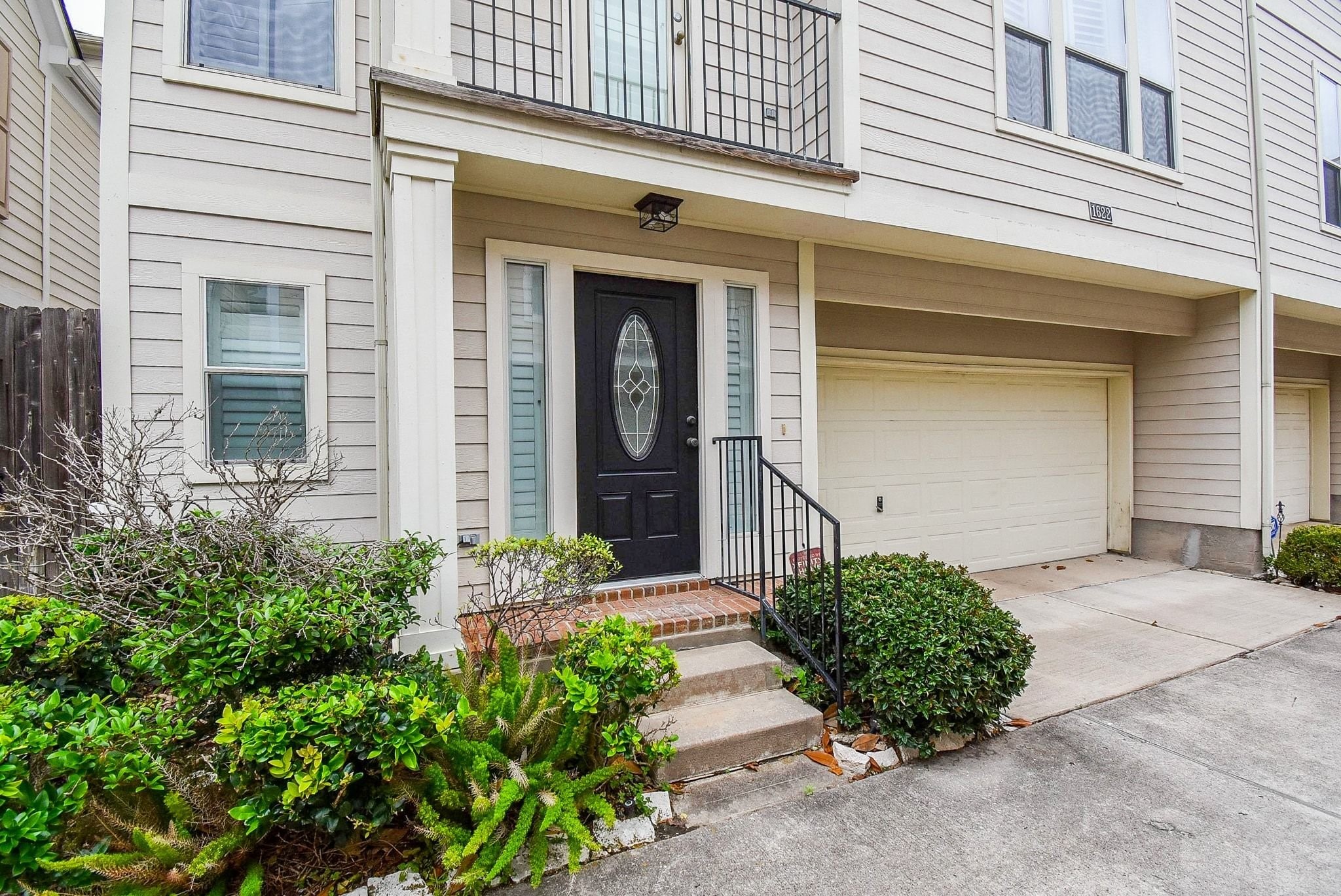 1622 West 25th Street Houston, TX 77008 - Photo 3 of 28