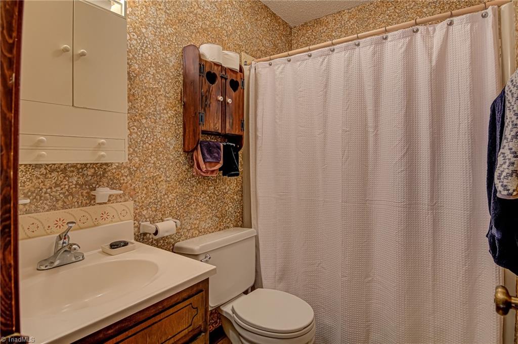 749 Korner Rock Road Kernersville, NC 27284 - Photo 24 of 30