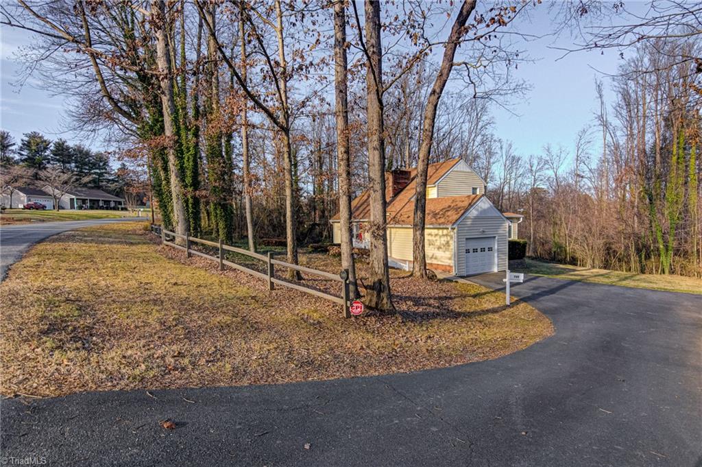 749 Korner Rock Road Kernersville, NC 27284 - Photo 3 of 30