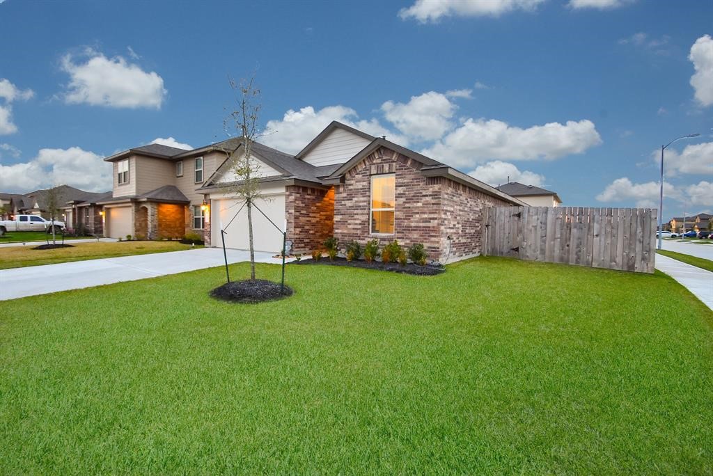 8127 Gambrel Way Rosharon, TX 77583 - Photo 16 of 17