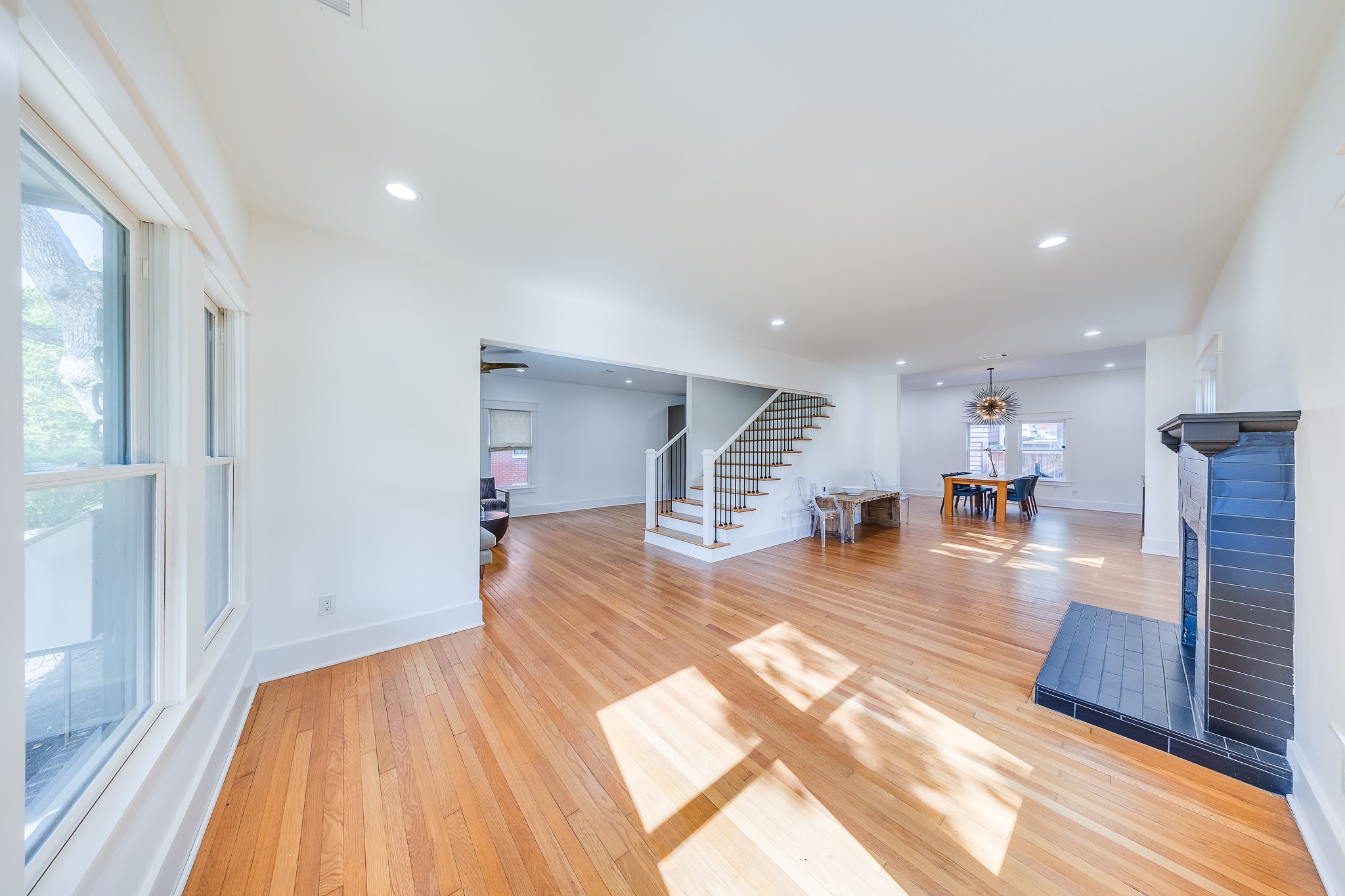 1900 Hawthorne Street Houston, TX 77098 - Photo 29 of 31 Open floor plan