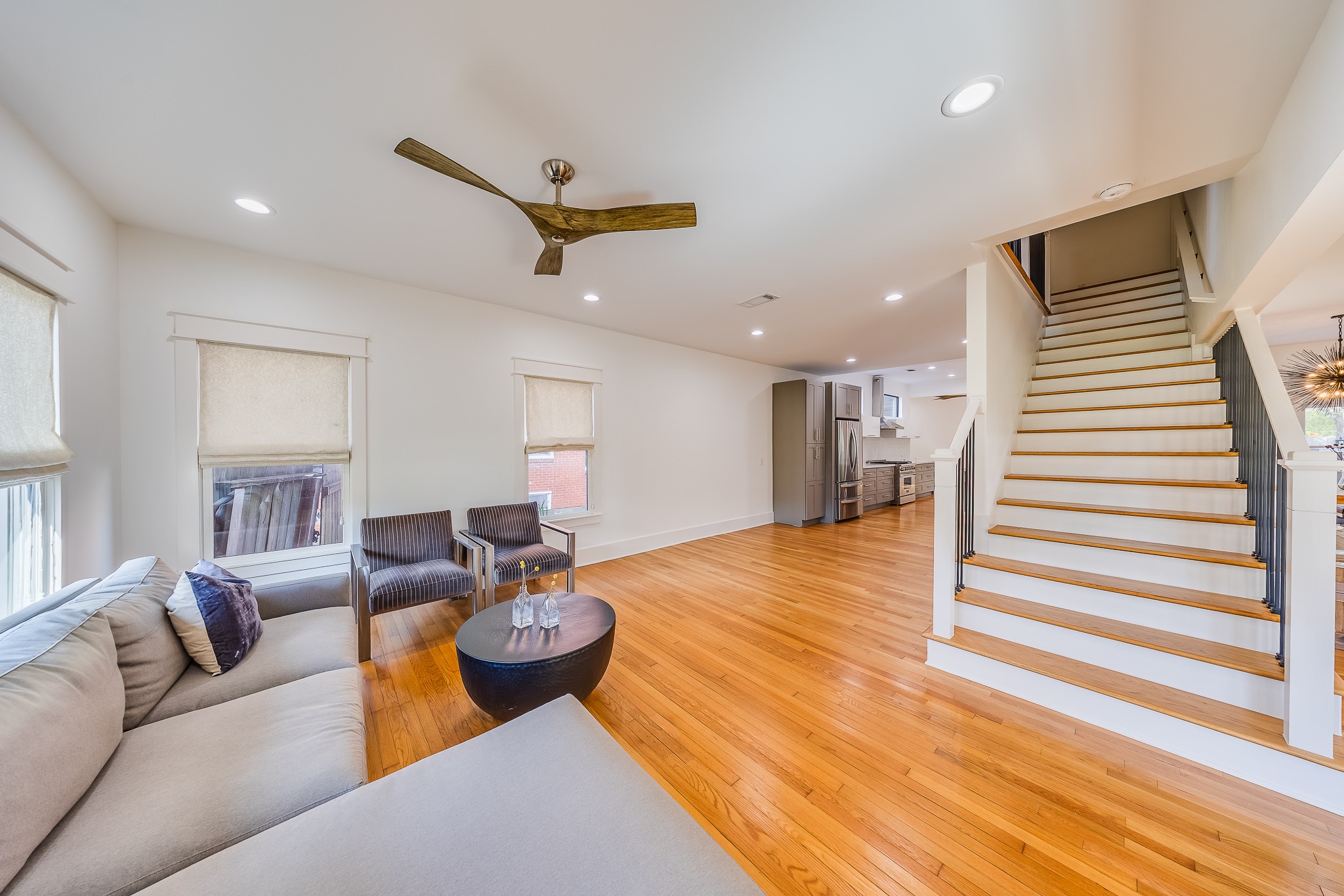 1900 Hawthorne Street Houston, TX 77098 - Photo 5 of 31 Family room