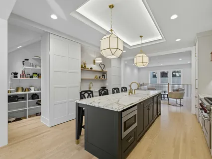 $1,900,000 | 2501 North Sawyer Avenue, Chicago, IL 60647